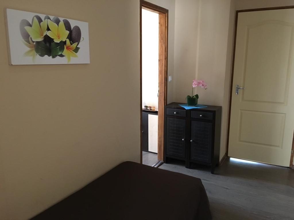 Abszolut Hotel Es Panzio Nyírbátor Εξωτερικό φωτογραφία