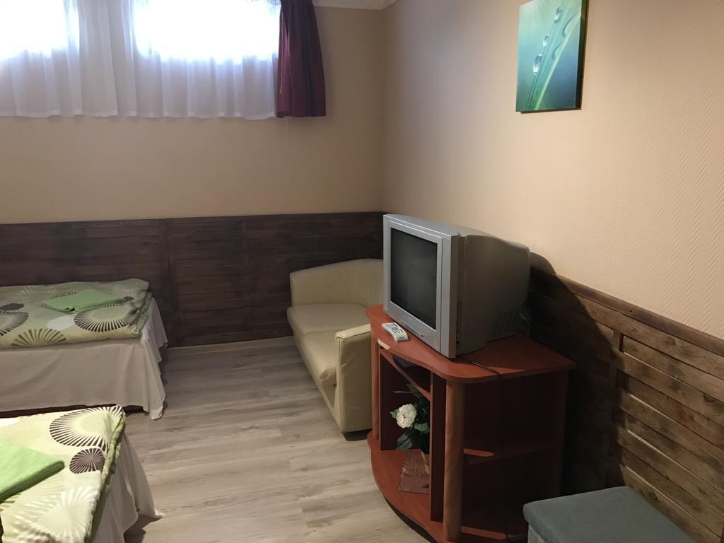 Abszolut Hotel Es Panzio Nyírbátor Εξωτερικό φωτογραφία